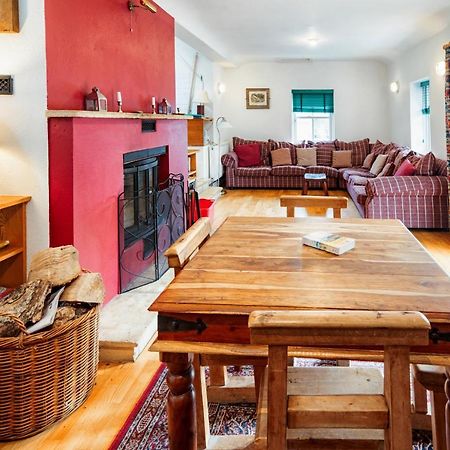 Delphi Lodge Cottages Leenaun Exteriör bild